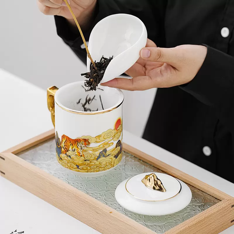 国潮办公杯德化羊脂玉瓷水杯家用带盖含过滤描金泡茶杯陶瓷马克杯